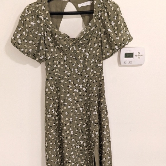 ASTR Bubble Sleeve Sweetheart Slit Maxi Dr… - Picture 3 of 7